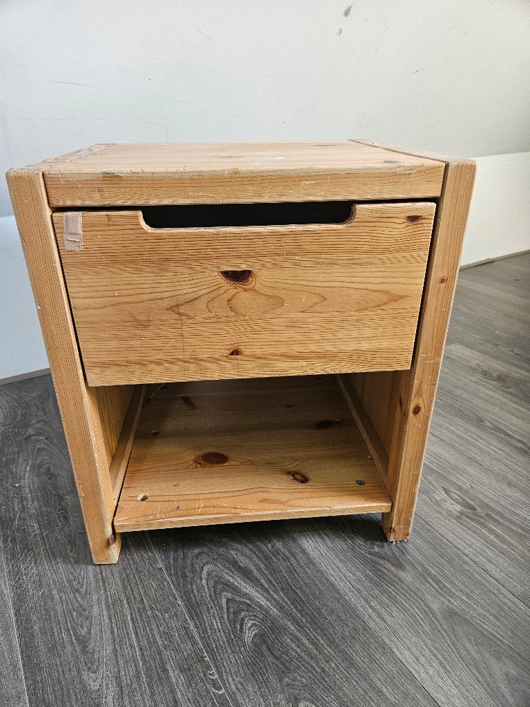 Houten nachtkastje met lade en open vak, Ophalen, Gebruikt, Minder dan 45 cm, 55 tot 70 cm