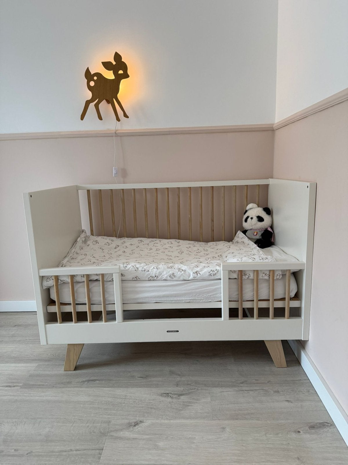 Babybed (Kidsmill Lars babybed), Ophalen, Zo goed als nieuw, Minder dan 140 cm, Minder dan 70 cm
