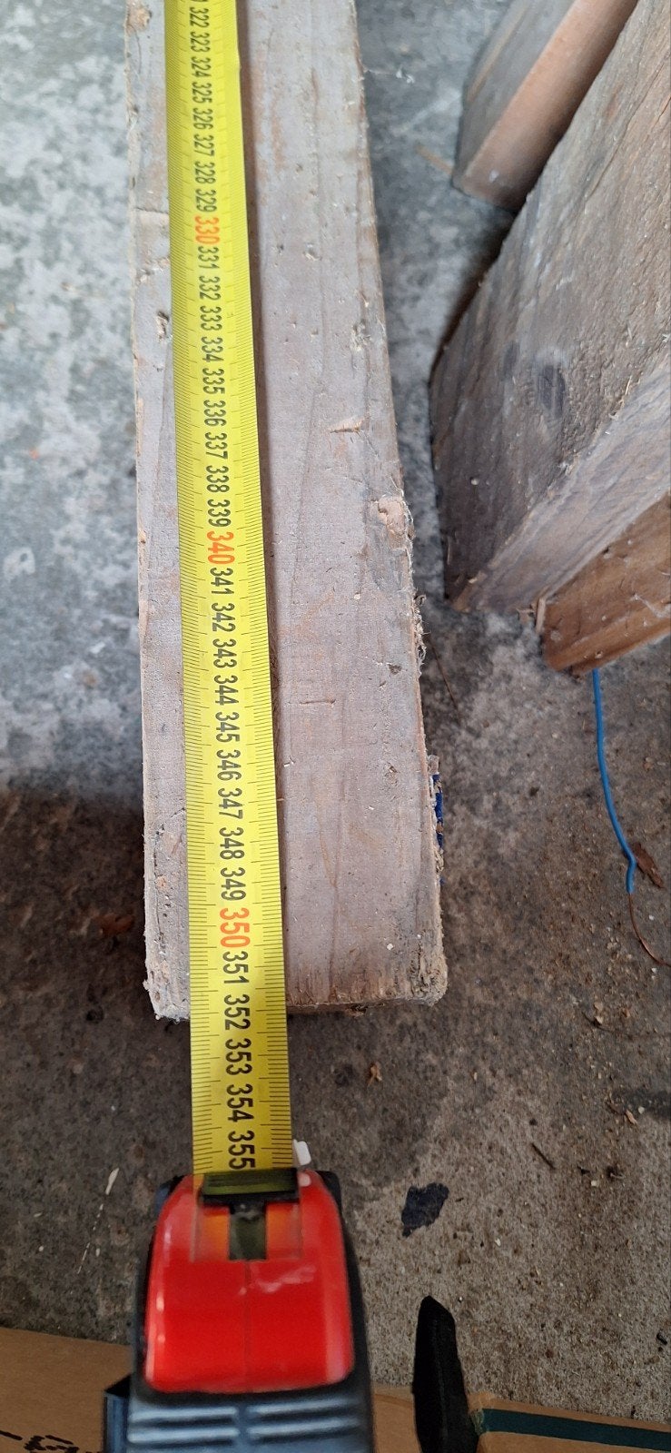 Gebruikte houten balk - 350 cm lang, 20 cm dik, Doe-het-zelf en Verbouw, Hout en Planken, Ophalen, Gebruikt, Balk, Overige houtsoorten