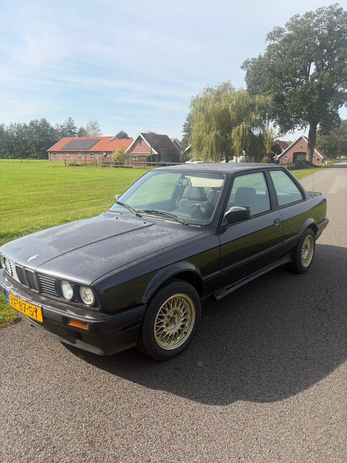 BMW e30 316 coupe nieuwe APK, Auto's, 1596 cc, Achterwielaandrijving, 4 cilinders, Zwart