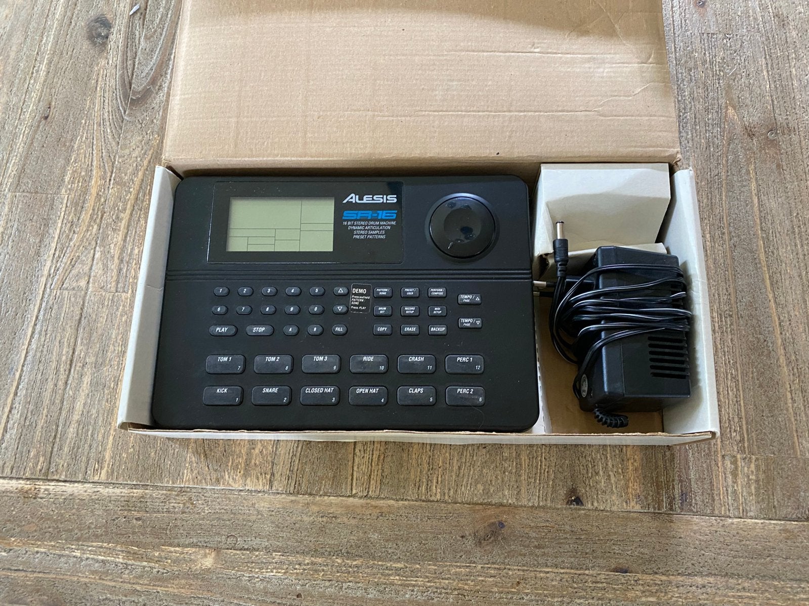 Vintage Alesis 16 bits drum machine in doos, Ophalen of Verzenden, Zo goed als nieuw, Overige merken