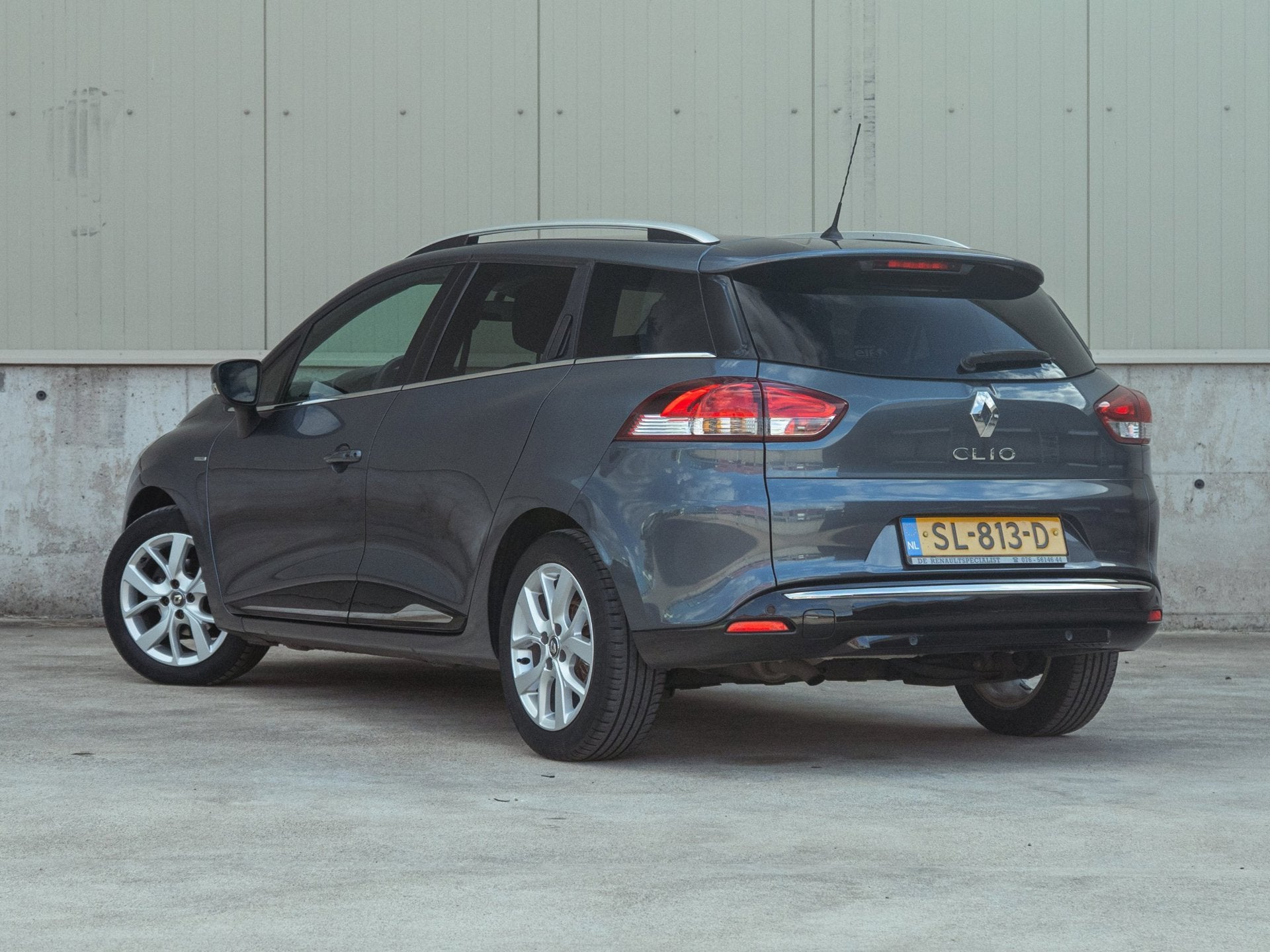 Renault Clio Estate 0.9 TCe Limited 90 pk (2018) | Navi | Ke, Auto's, Voorwielaandrijving, Gebruikt, 580 kg, 49 €/maand