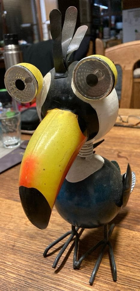 Metalen Toekan Beeldje - Kleurrijke Tuindecoratie, Ophalen of Verzenden, Handgemaakt, 20 - 50 cm, Beeld