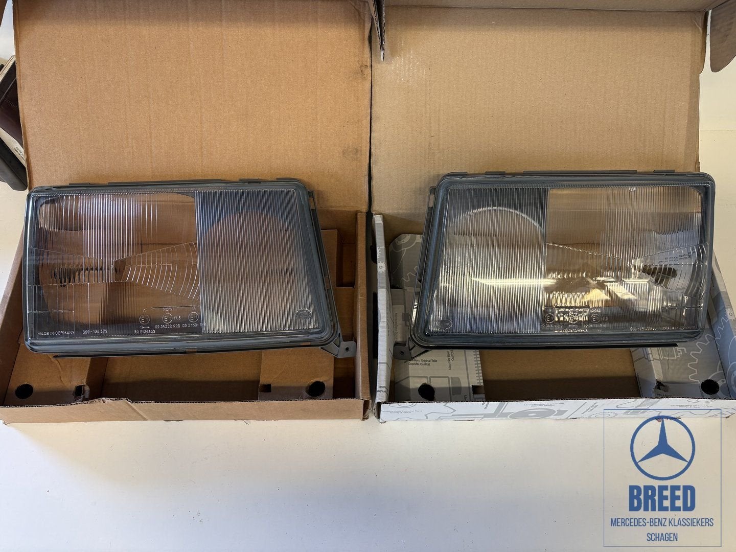 NOS koplampglas Hella L+R voor Mercedes-Benz W124, -, Nieuw, Ophalen of Verzenden, -