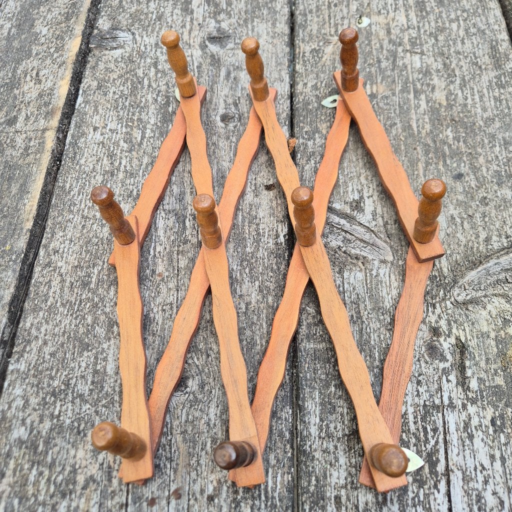 Ouderwets houten mokkenrek voor 10 bekers uittrekbaar, Overige typen, Ophalen of Verzenden, Zo goed als nieuw, Hout