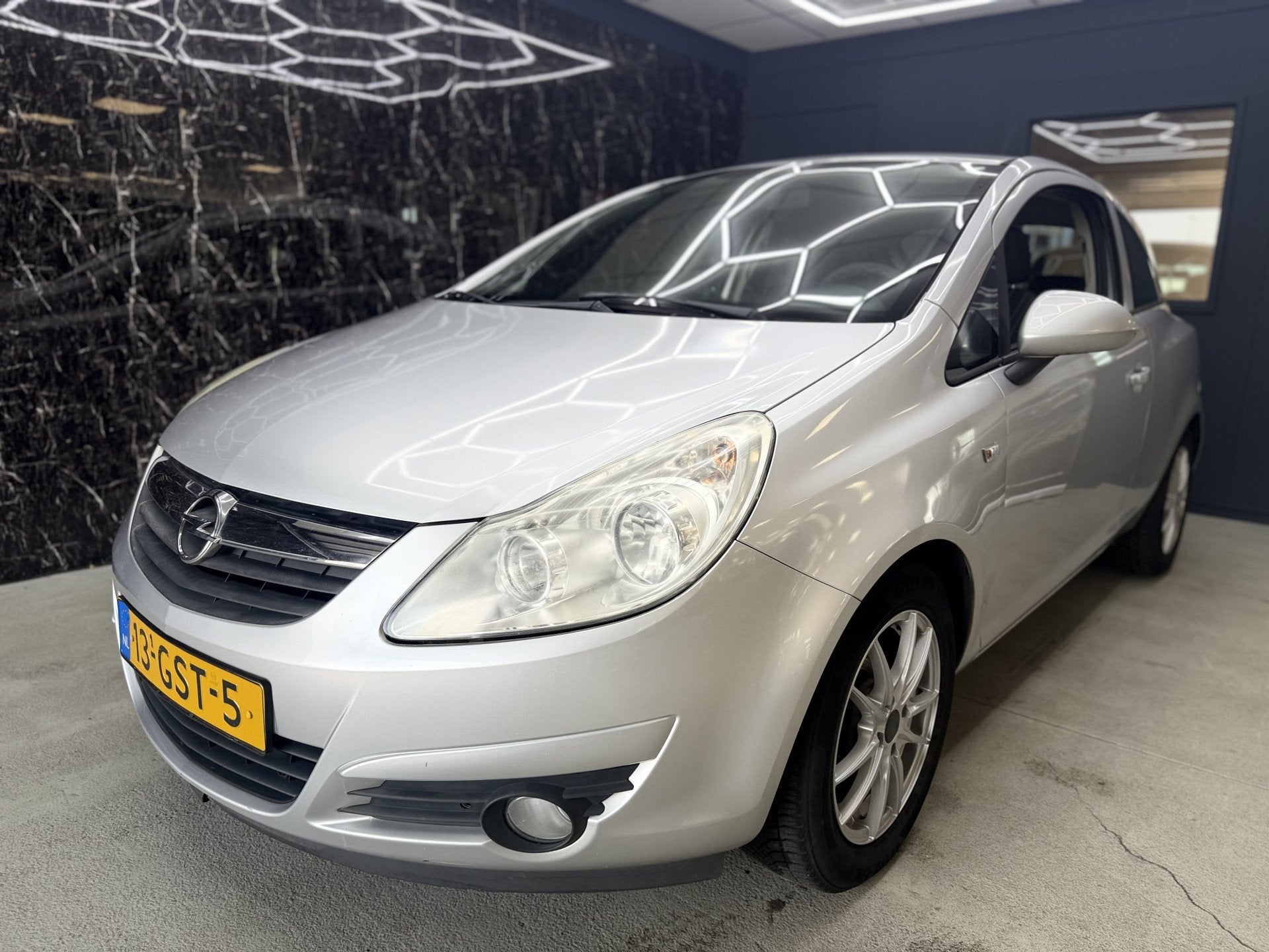 Opel Corsa 1.2-16V Enjoy (bj 2008), Auto's, Opel, Voorwielaandrijving, Automatische klimaatregeling, 450 kg, 82 pk