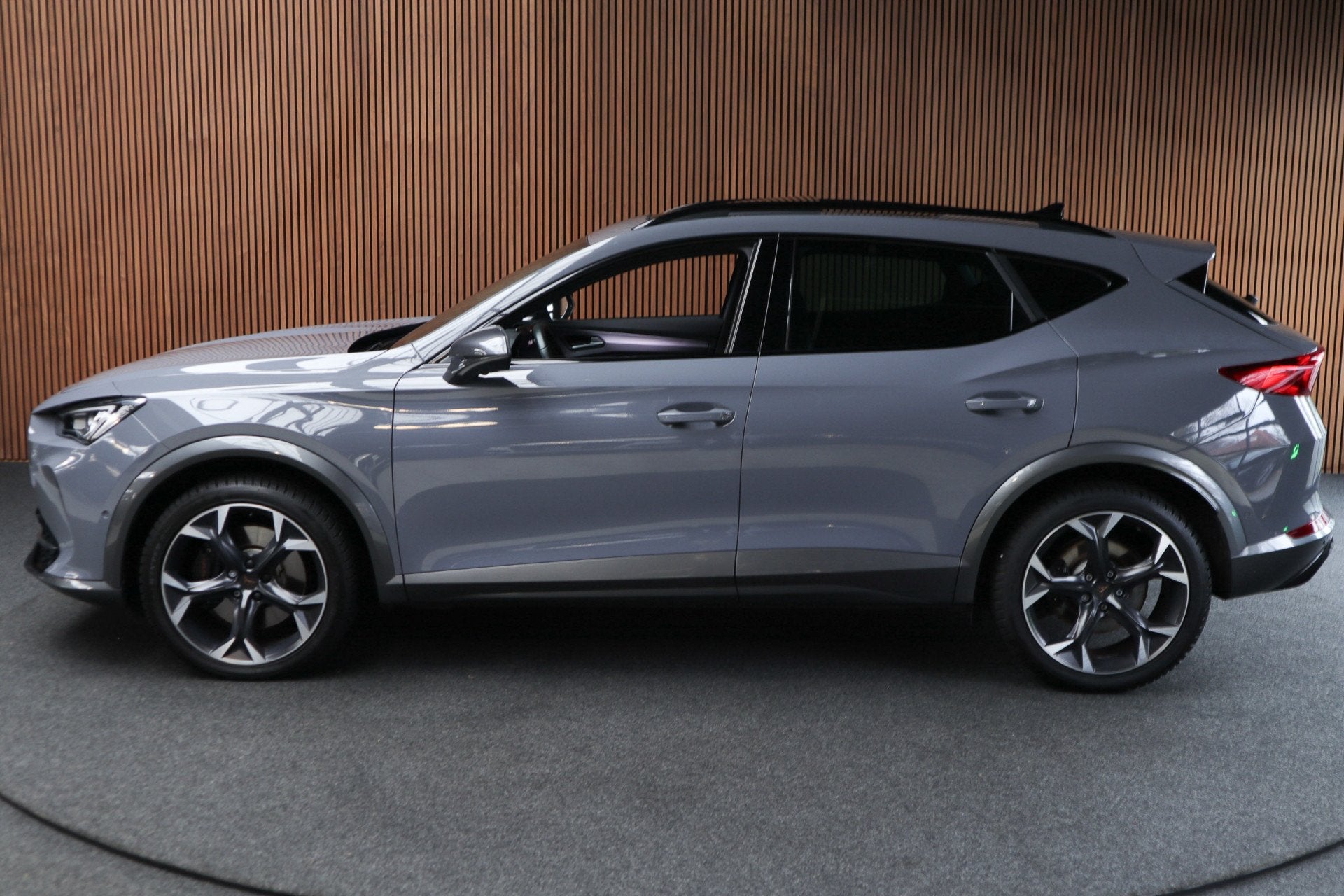 CUPRA Formentor 2.0 TSI 4DRIVE Panodak Leer 360 Memory PDC, Automaat, Gebruikt, 4 cilinders, Vierwielaandrijving
