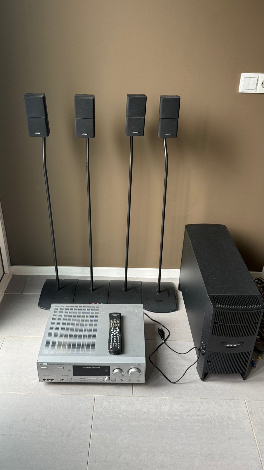 Bose speakerset-subwoofer en Surround Receiver, 70 watt of meer, Zo goed als nieuw, Dvd-speler, Ophalen