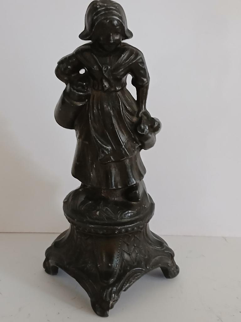 Bronzen Beeldje Melkmeisje, Ophalen of Verzenden