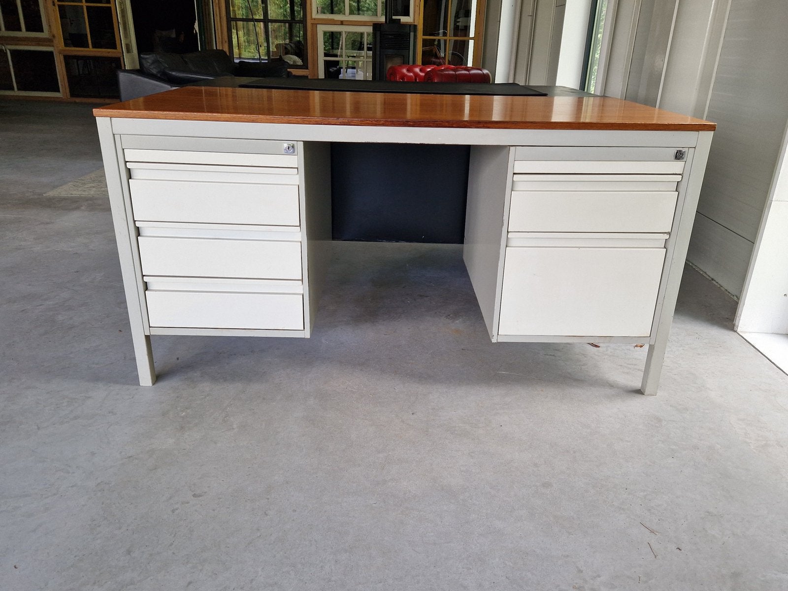 Vintage Stalen Bureau met Houten Blad - Nette Staat, Huis en Inrichting, Bureaus, Ophalen, Overige typen, Gebruikt, Metaal