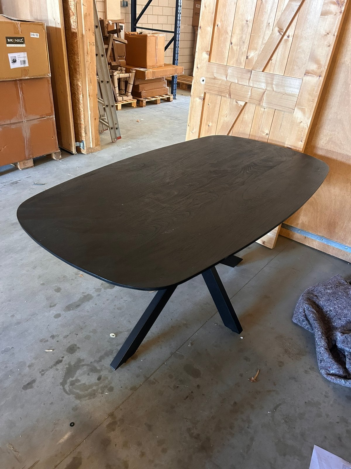 Deens ovale eettafel 160 cm – Zwart – Showroommodel, Zo goed als nieuw, Vijf personen of meer, X, 150 tot 200 cm