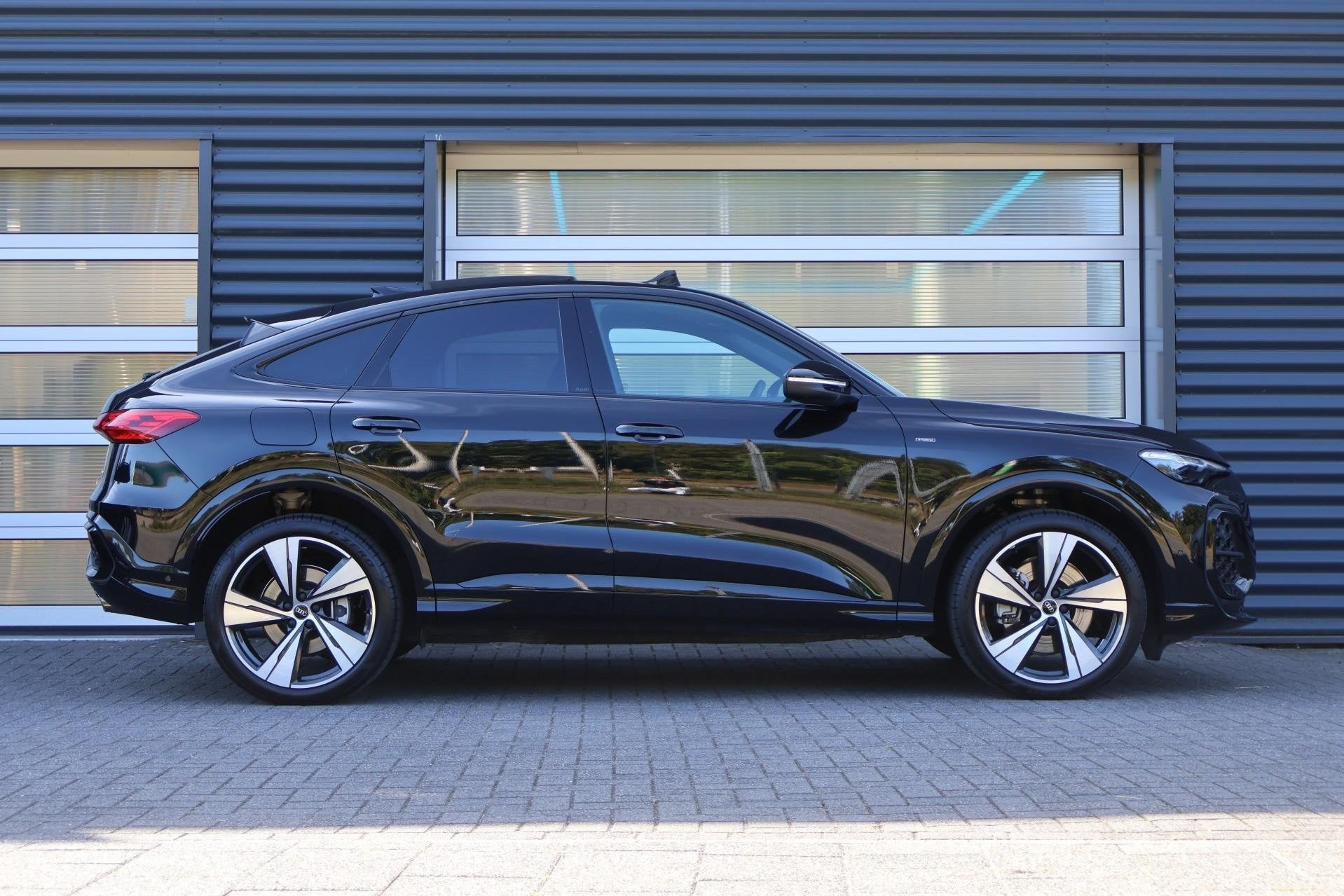 Audi Q5 Sportback 2.0 TFSI e-hybrid 299pk quattro S edition, Auto's, Automaat, 12 maanden, Stof, Gebruikt