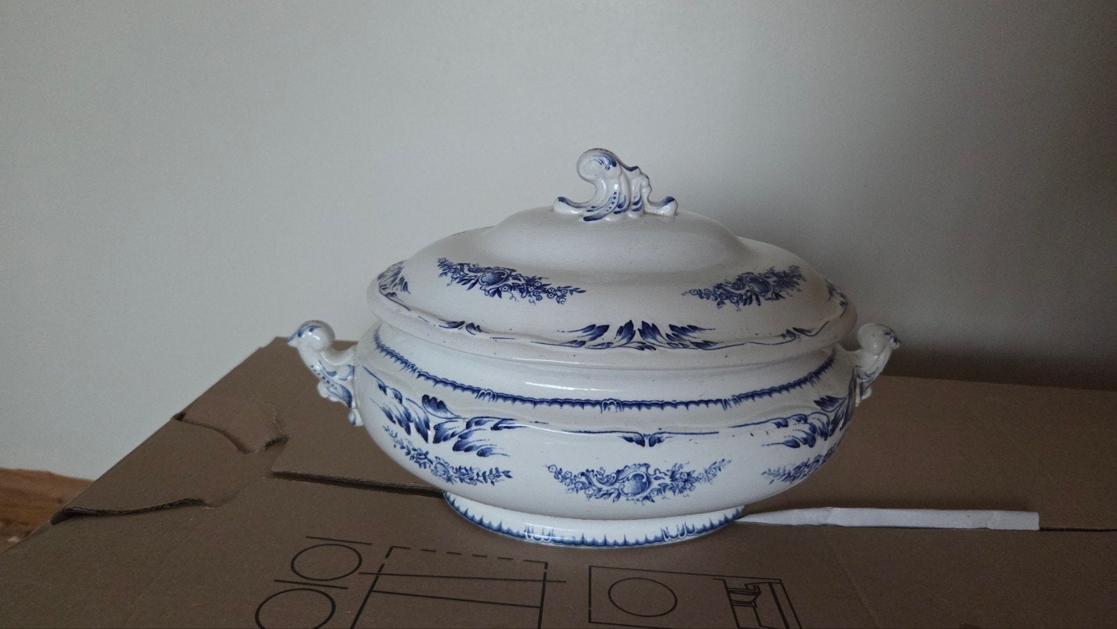Antieke Boch Frères Du Barry Terrine - Blauw-wit decor, Antiek en Kunst, Ophalen of Verzenden