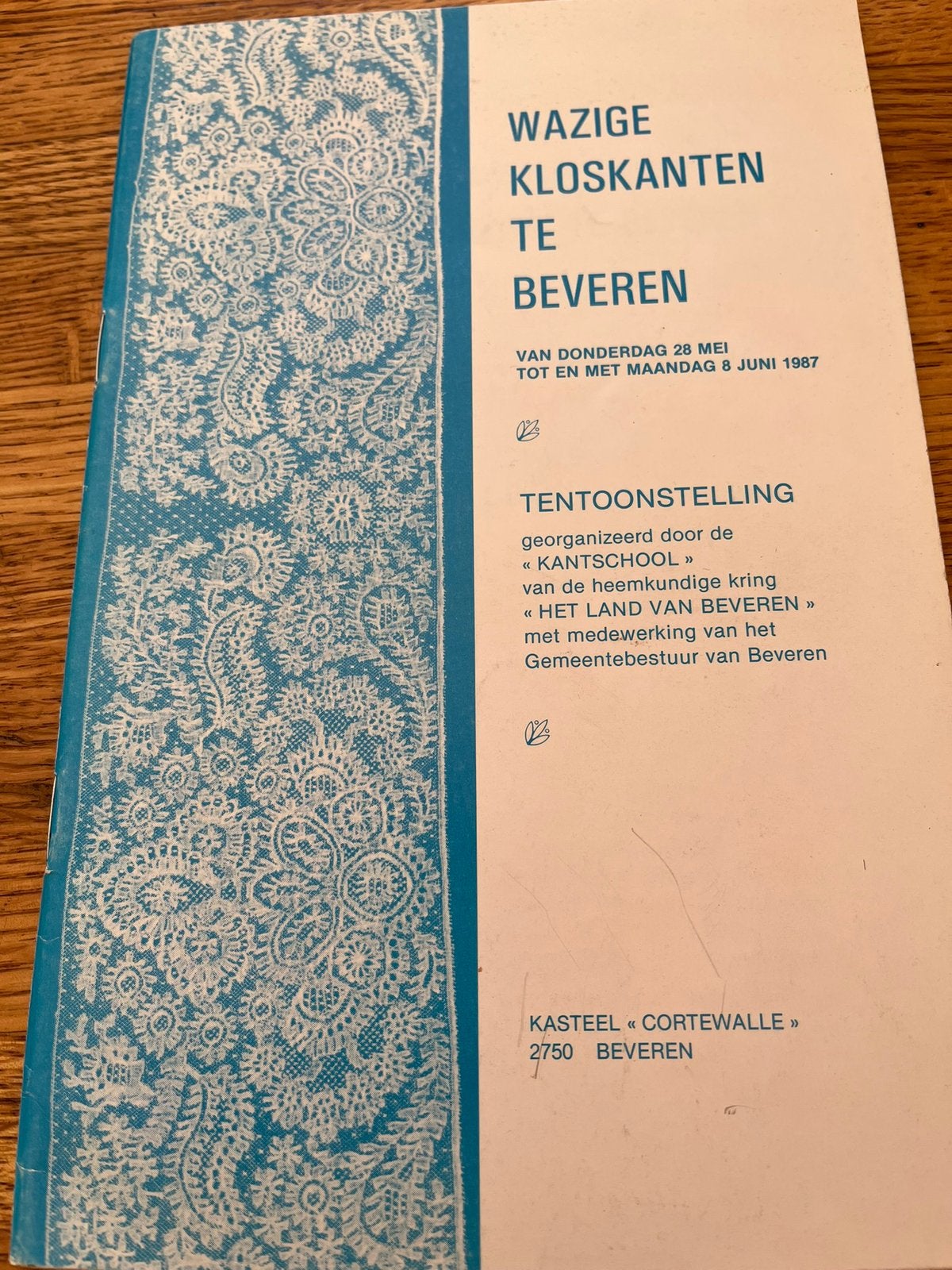 Wazige kloskanten te Beveren,, Ophalen of Verzenden, Zo goed als nieuw