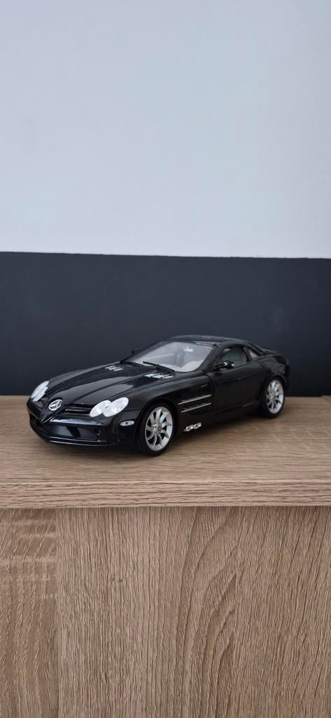 Mercedes SLR maclaren, Hobby en Vrije tijd, Modelauto's | 1:18, Ophalen, Zo goed als nieuw, Auto, Overige merken