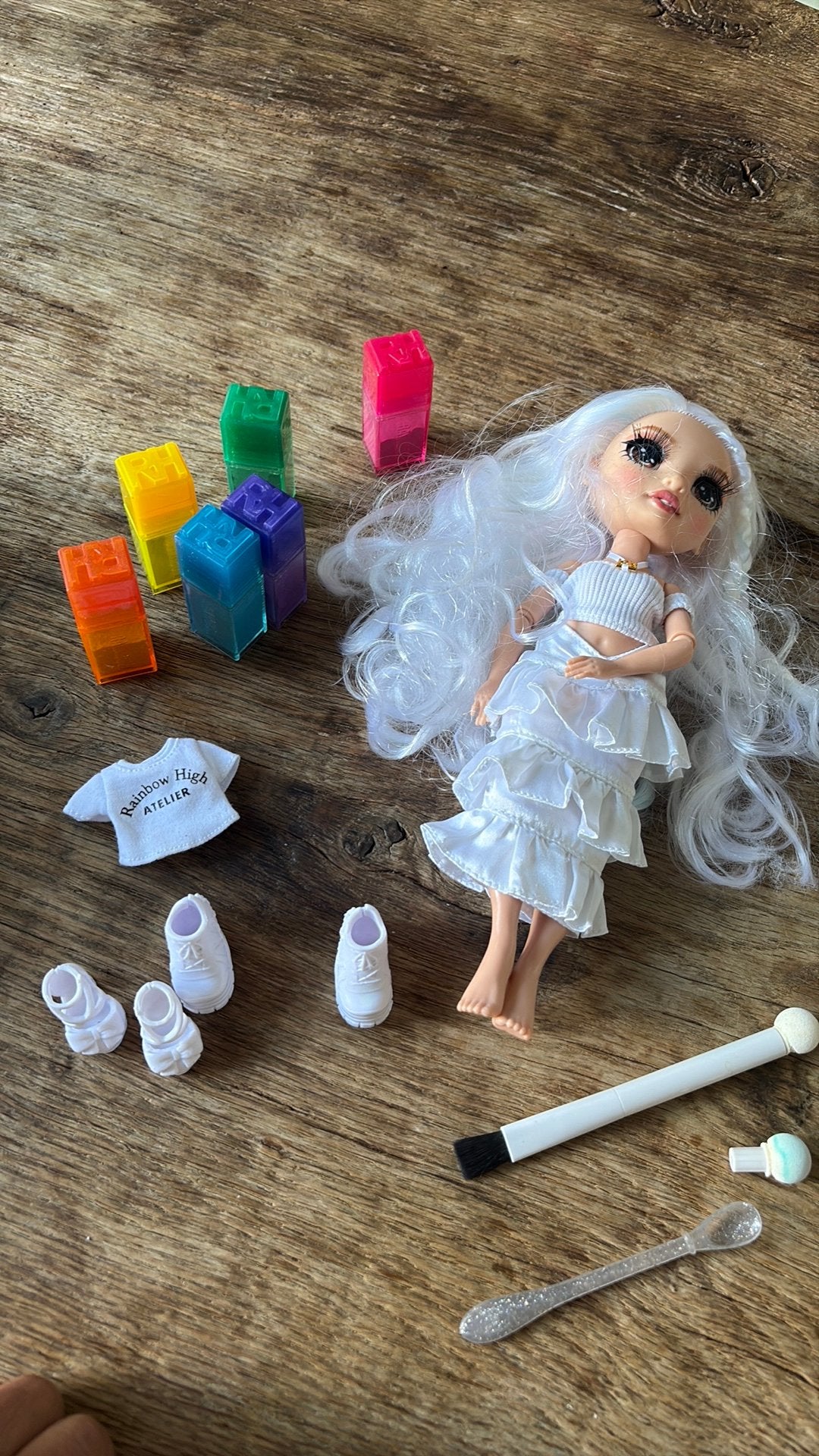Rainbow high atelier, Ophalen of Verzenden, Zo goed als nieuw, Overige typen