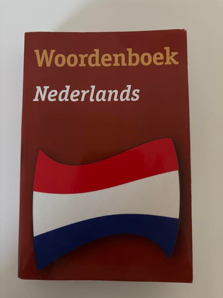 Woordenboek Nederlands - Handig en Compact, Boeken, Woordenboeken, Ophalen, Zo goed als nieuw, Overige uitgevers, Nederlands
