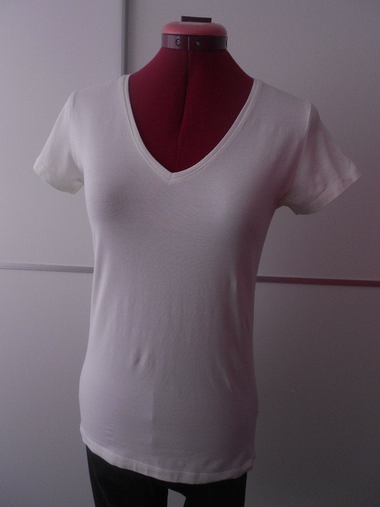 Wit t-shirt met V-hals - Sutherland, Kleding | Dames, Sutherland, Wit, Ophalen of Verzenden, Zo goed als nieuw
