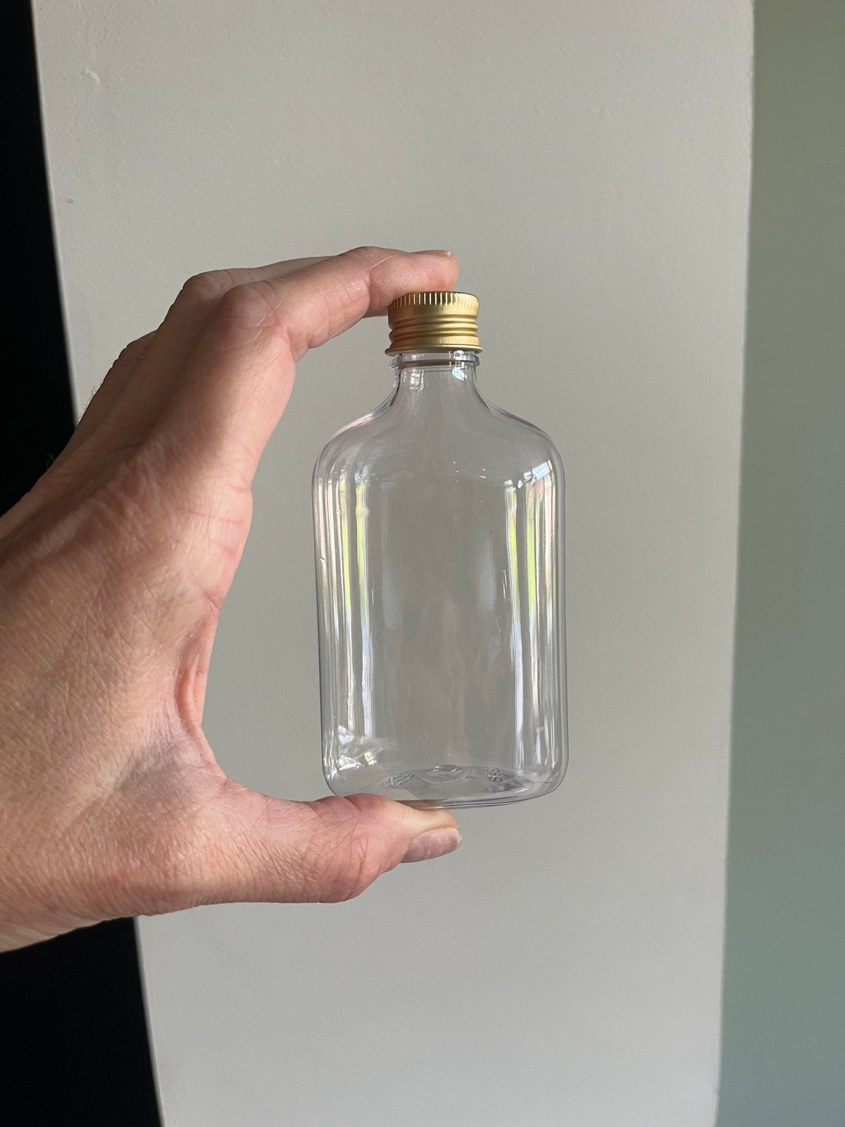 Flesjes 100ml gouden dop (12dlg) x 4, Hobby en Vrije tijd, Ophalen of Verzenden, Nieuw