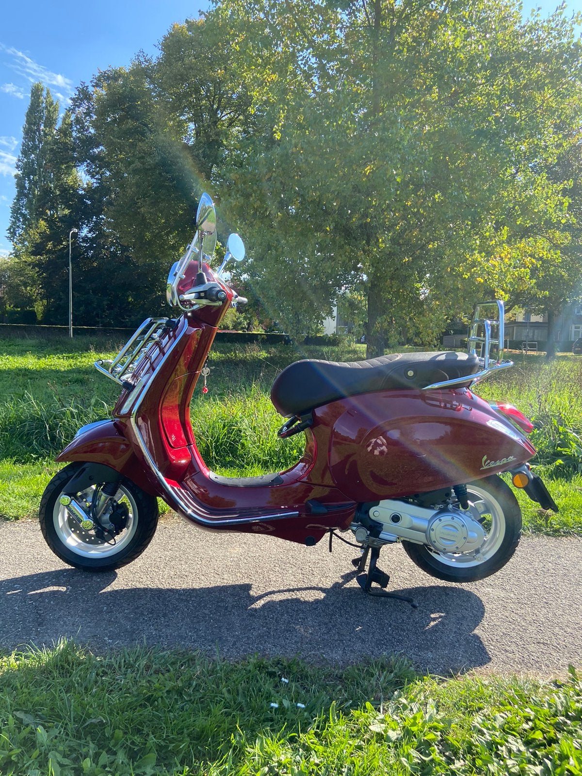Vespa Primavera Touring 50cc 4 Takt Nieuwstaat, Fietsen en Brommers, Overige modellen, Ophalen of Verzenden, Zo goed als nieuw