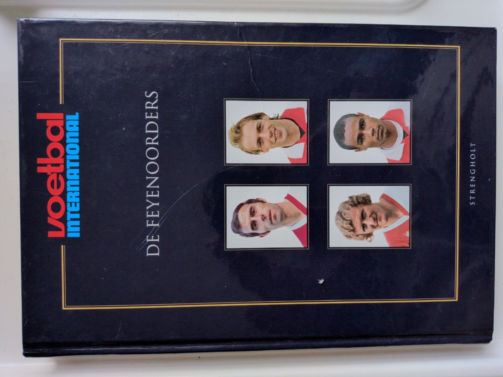 Voetbal International: De Feyenoorders - Voetbalencyclopedie, Ophalen of Verzenden, Zo goed als nieuw, Bert Nederlof, Balsport