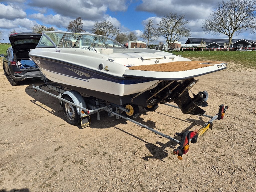 Bayliner 175 GT (2009) inclusief Pega Comfort trailer, Watersport en Boten, Gebruikt, Binnenboordmotor, 120 tot 200 pk, Bayliner