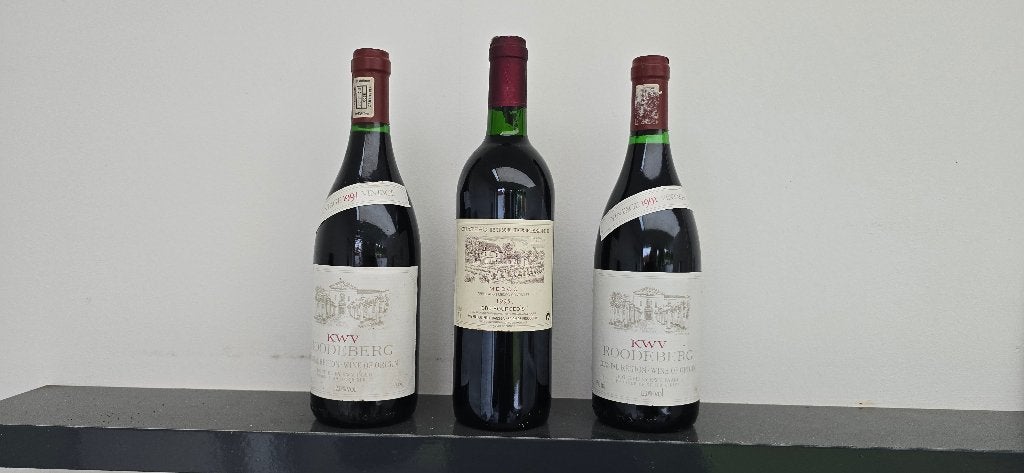 3 flessen rode wijn, 1x 1995 Medoc, 2x Roodeberg 1991, Verzamelen, Wijnen, Ophalen, Frankrijk, Zo goed als nieuw, Rode wijn