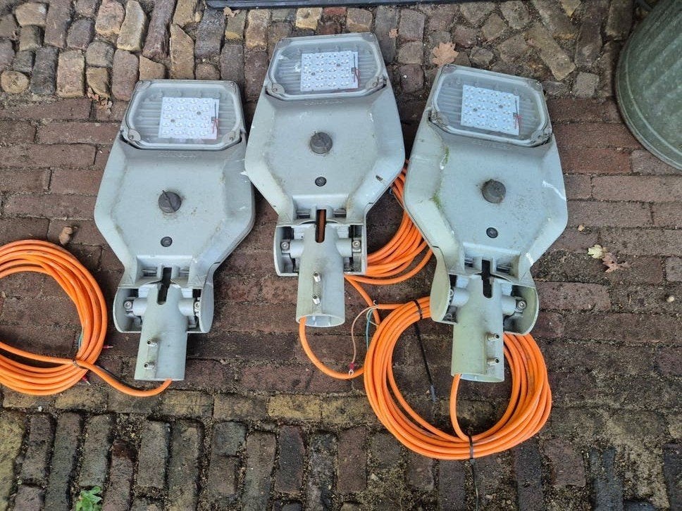 3 x Schreder Izylum + meer armaturen LED opschuif + paaltop, Ophalen, Led-lamp, E27 (groot), Warm wit