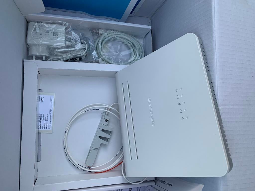 Genexis router | nieuw. Nooit gebruikt, Computers en Software, Ophalen of Verzenden, Nieuw, Router