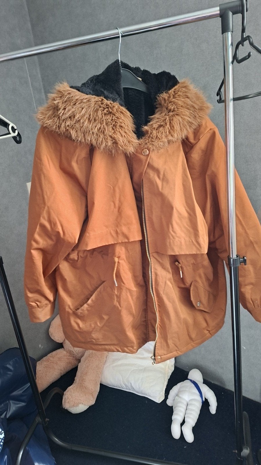 Warme winterjas met bontkraag - Maat M, Ophalen, Zo goed als nieuw, Maat 46/48 (XL) of groter, Bruin