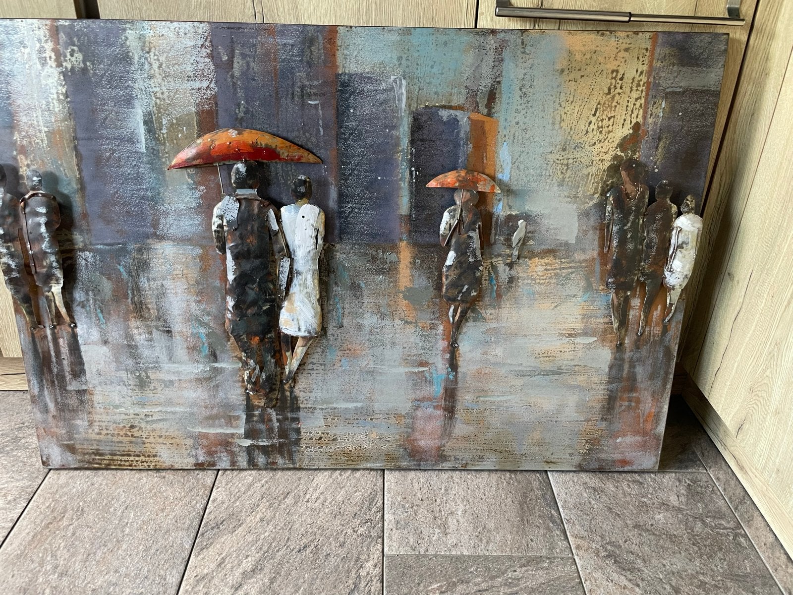 Metalen 3D Schilderij: Figuren in de Regen met Paraplu's, Antiek en Kunst, Ophalen, Figuren, 3D-effect, Gemengde techniek