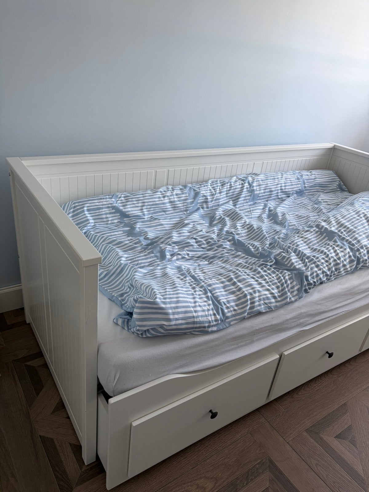 IKEA HEMNES (100x210 cm) + Bett1 Bodyguard Matras, Huis en Inrichting, Ophalen, 90 cm, Eenpersoons, Wit