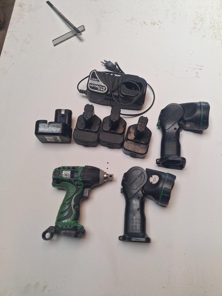 Hitachi 12V Accuboormachine met Accu's en Laders, Ophalen of Verzenden
