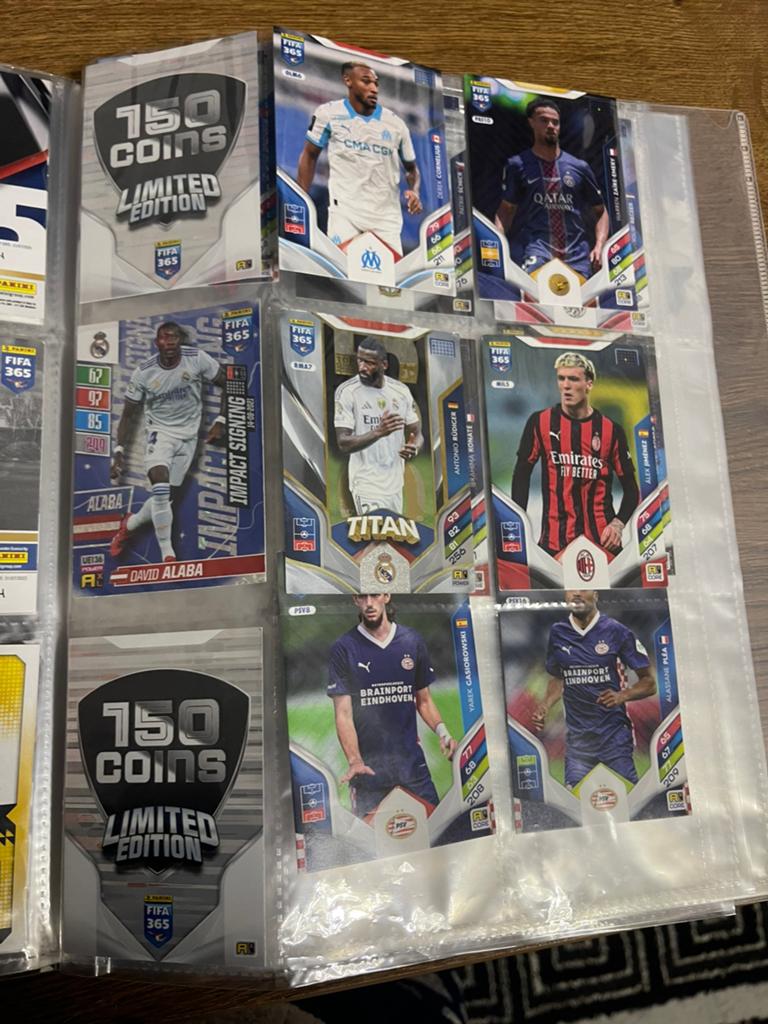 Voetbal kaarten  10 bladzijden, Ophalen, Buitenlandse clubs, Poster, Plaatje of Sticker