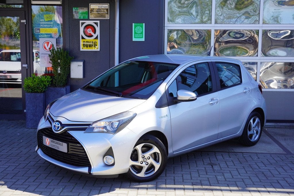 Toyota Yaris 1.5 Hybrid Bi-Tone 5-deurs Navi/Cam/Clima, 1497 cc, Gebruikt, Euro 6, 4 cilinders