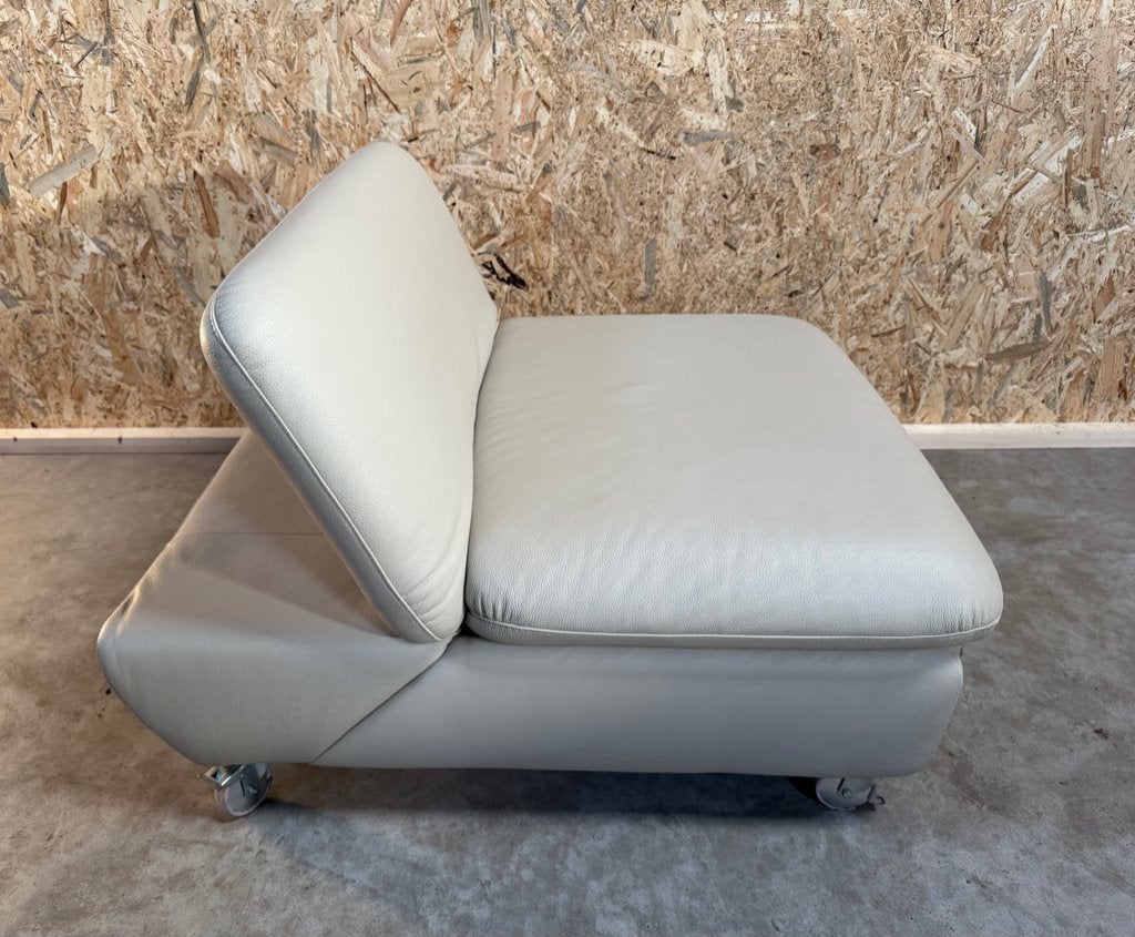 Willi Schillig fauteuil - Crème leer - Zo goed als nieuw, Ophalen, Vierkant, Leer, 75 tot 100 cm