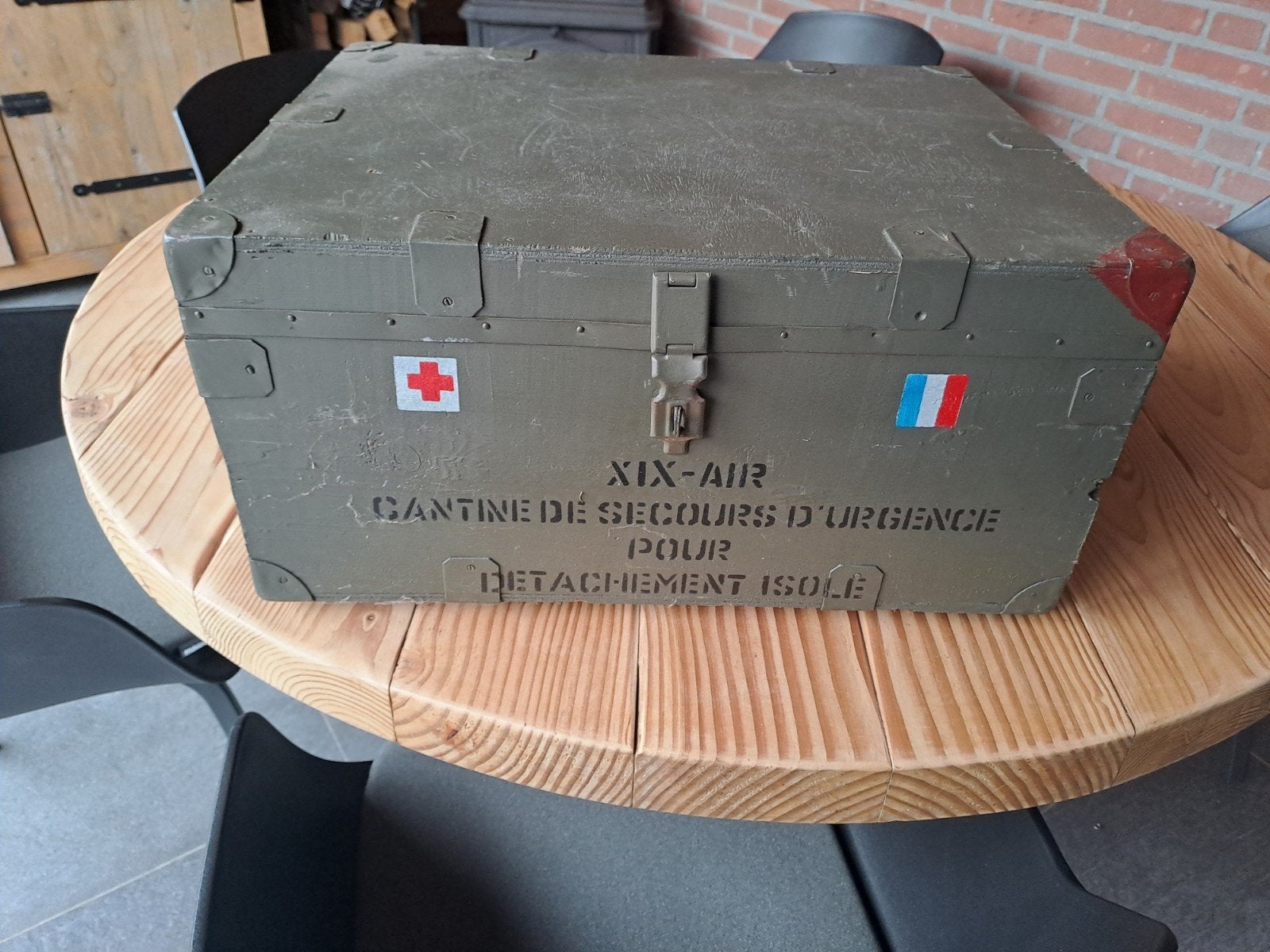 stoere industriële legerkist Franse EHBO-kist/verbandkistt, Ophalen of Verzenden