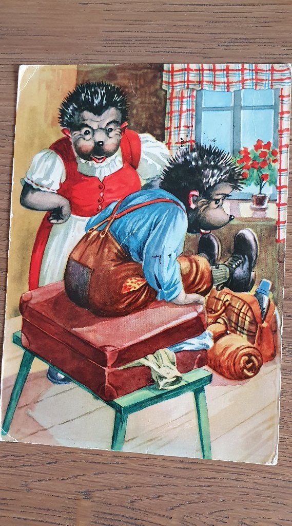 Vintage Old Postcard Mecky Mecki Hedgehog Travelers, Ophalen of Verzenden, 1960 tot 1980, Gelopen, Overige thema's