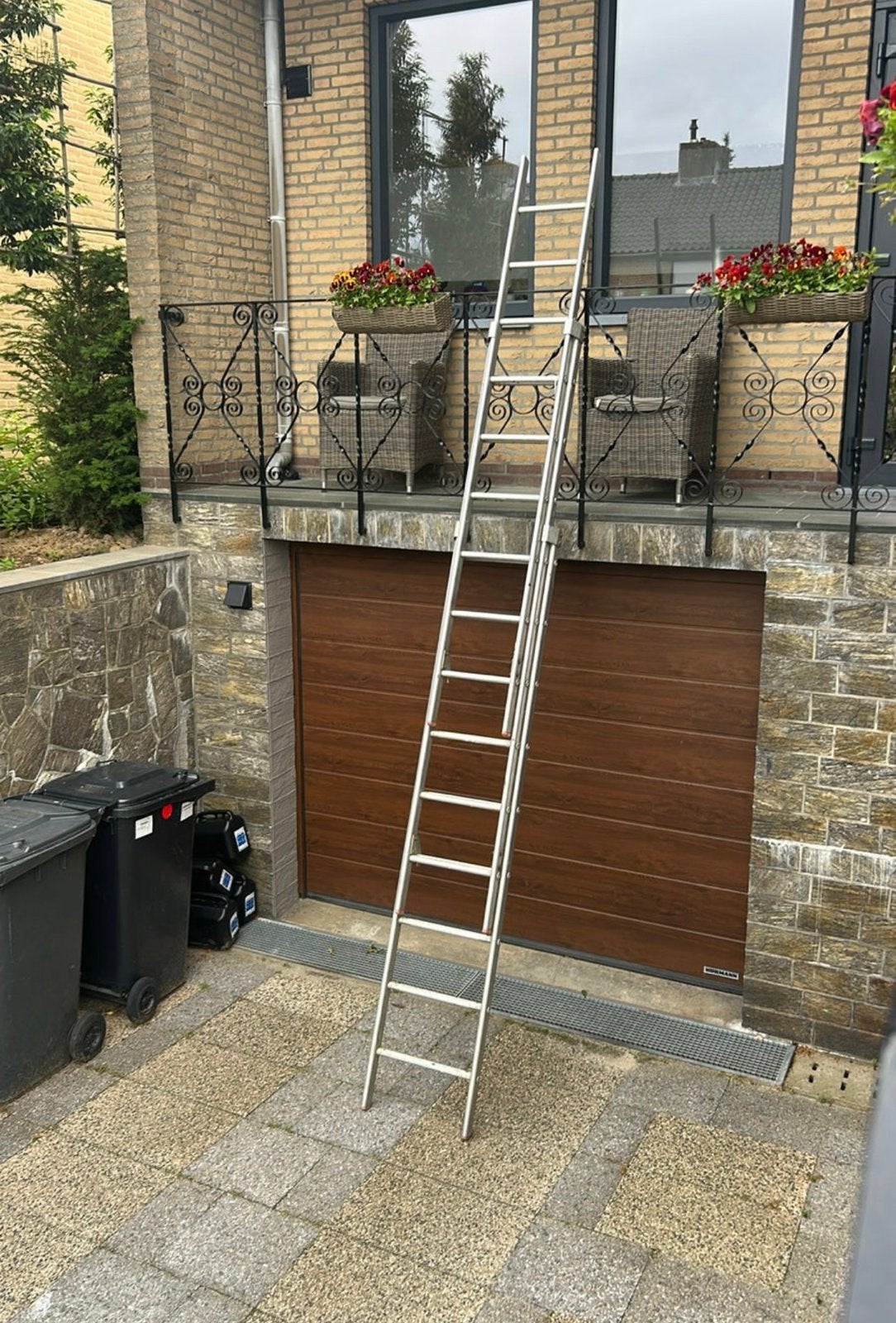 Stevige 3-delige aluminium ladder. Ong. 6.50m, Ophalen, Zo goed als nieuw, 4 meter of meer