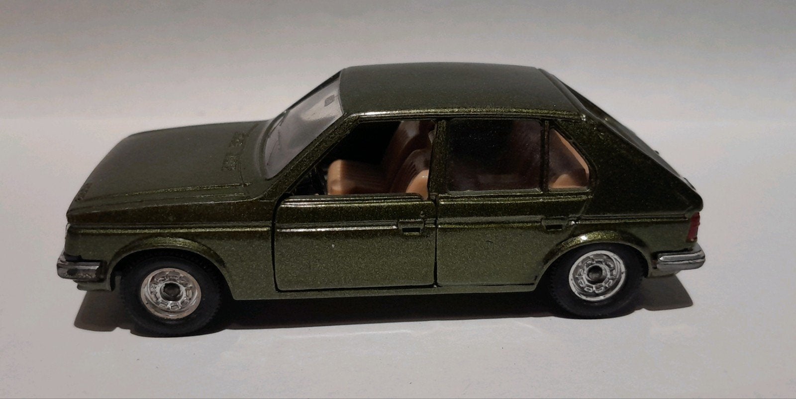 Solido Simca Horizon z.g.a.n., Ophalen of Verzenden, Zo goed als nieuw, Auto, Solido