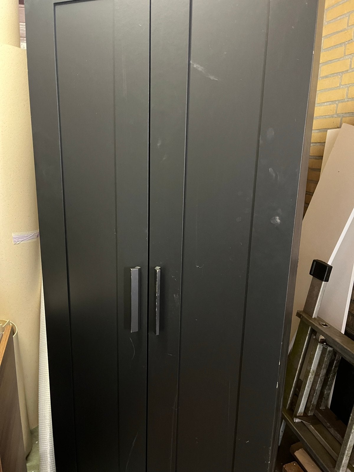 IKEA Brimnes Kledingkast Zwart met Gebruikssporen, Gebruikt, 150 tot 200 cm, 25 tot 50 cm, Met deur(en)