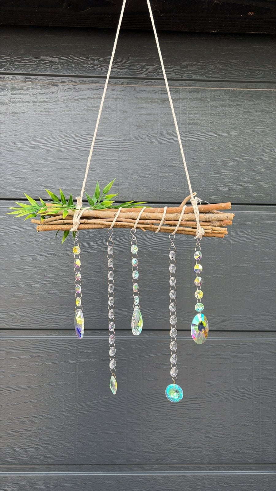 Handgemaakte Suncatcher met Kristallen en Hout, Meerkleurig, Overige stijlen, Nieuw, Ophalen of Verzenden
