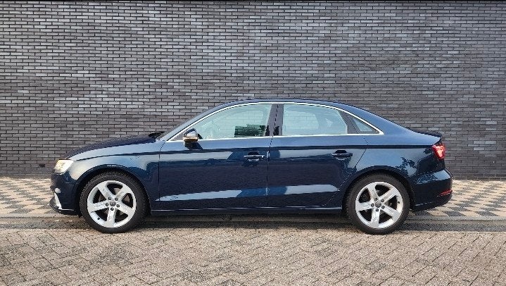 2018 Audi A3 Limousine 1.0 TFSI Automatic, Blauw, Dealer onderhouden, Stof, Blauw, 116 pk