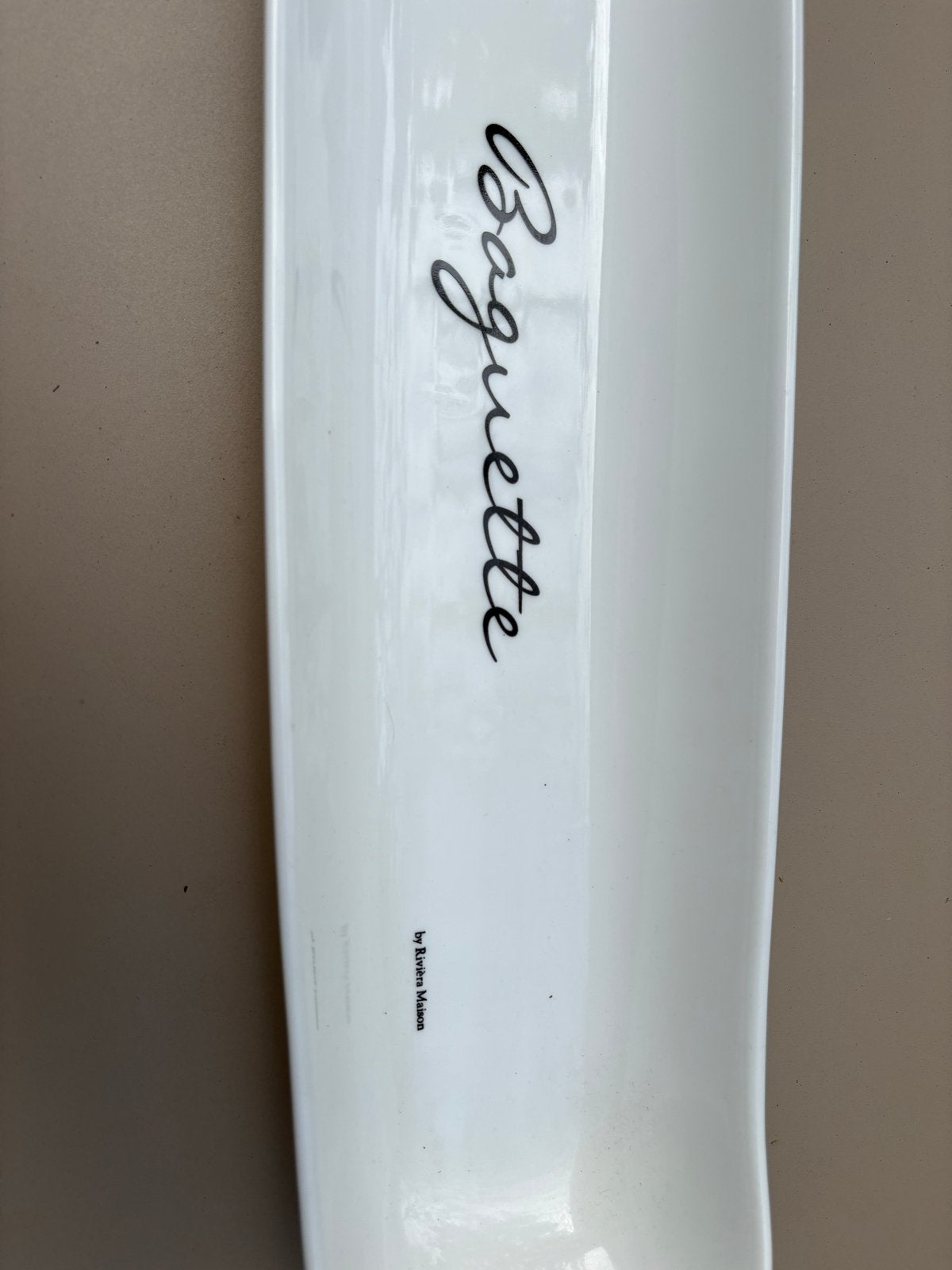 Riviera Maison Broodschaal Baguette - Nieuwstaat, Ophalen, Overige typen, Nieuw, Steen/keramiek
