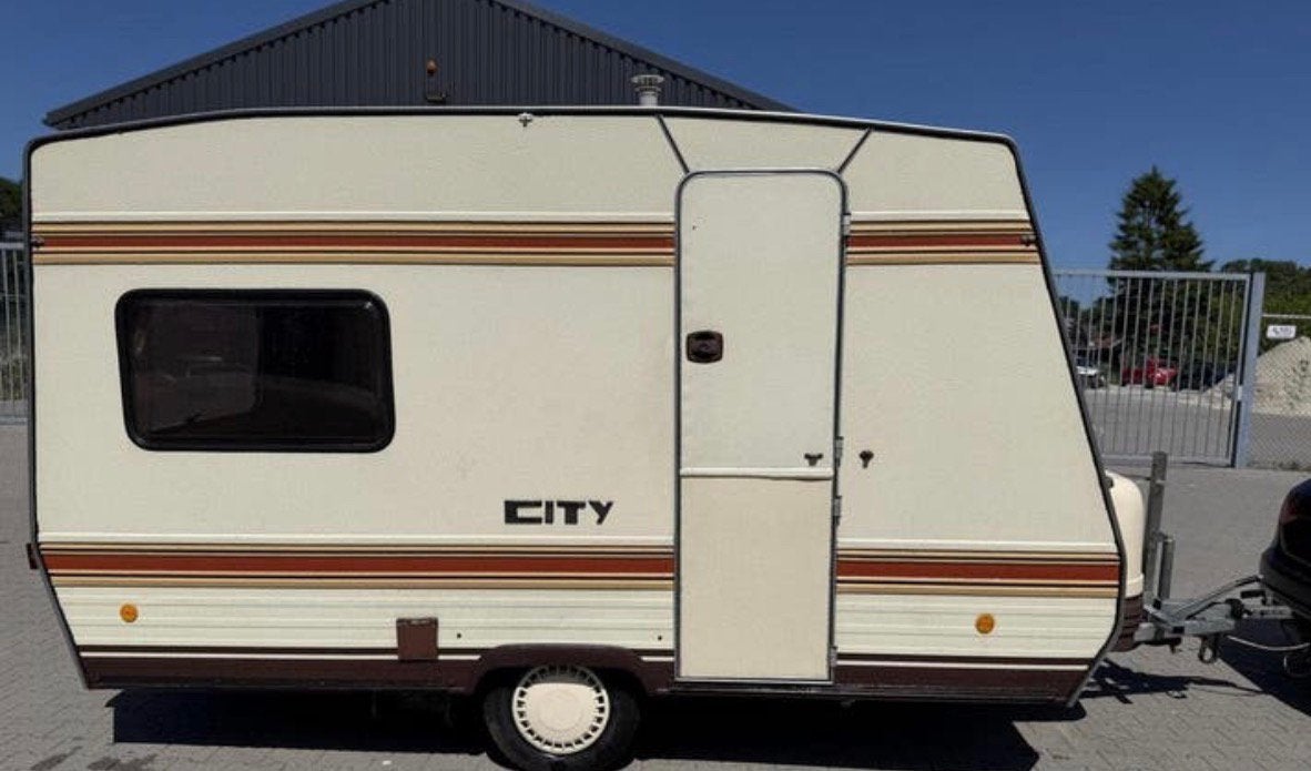 Gezocht: caravandeur of onderdeur van Bürstner City, Ophalen