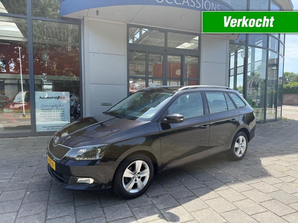 Skoda FABIA 1.4 TDI AMB. BNS-LMV-ECC-PDC-NAVI-PANORAMA-NIEUW, Auto's, Skoda, Gebruikt, Euro 6, Zwart, 1422 cc