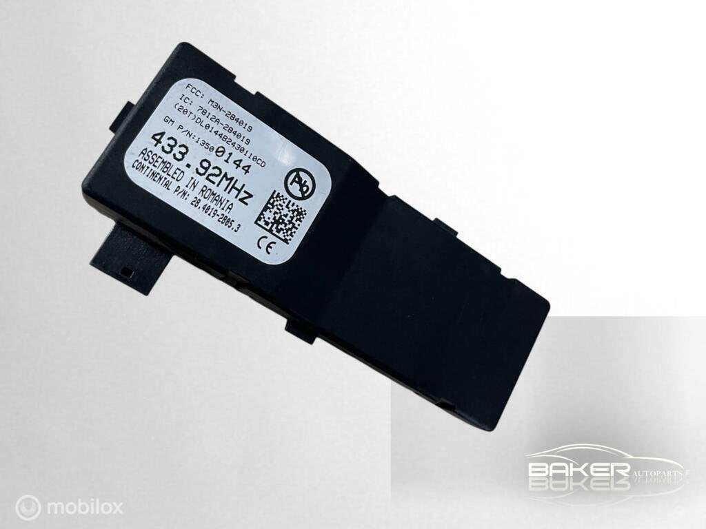 Antenne versterker Opel ADAM ('13-'19) 7812A284019, Auto-onderdelen, Gebruikt, Opel, Ophalen of Verzenden, Opel