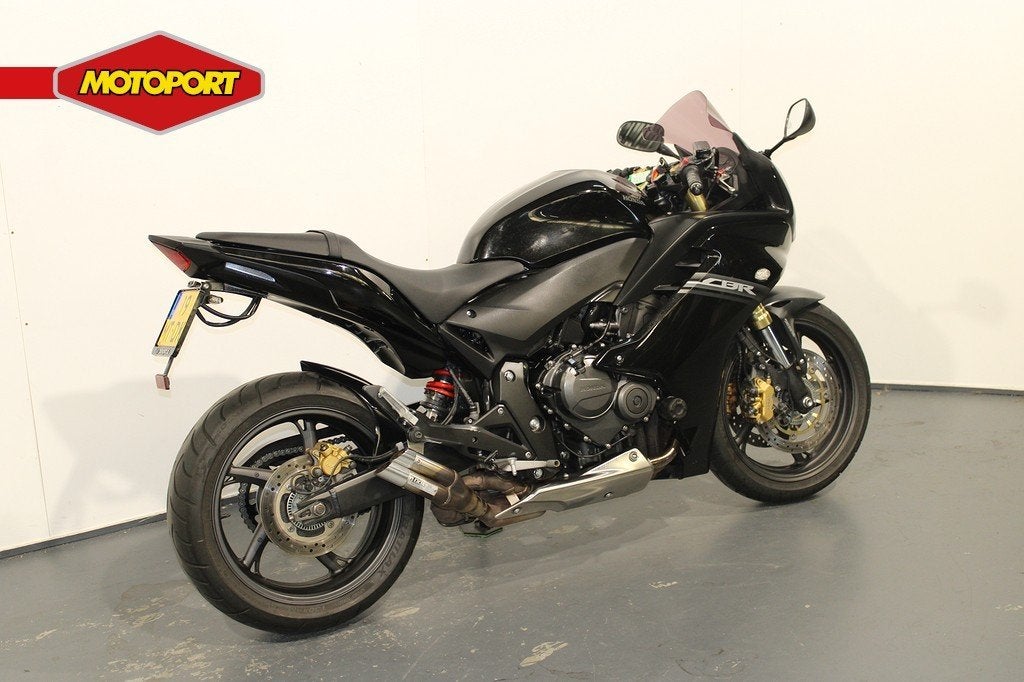 Honda CBR 600 F ABS (bj 2012), Bedrijf, Super Sport, Mc.benelux@honda-eu.com, Doornveld 180
B-1731  Zellik, BE