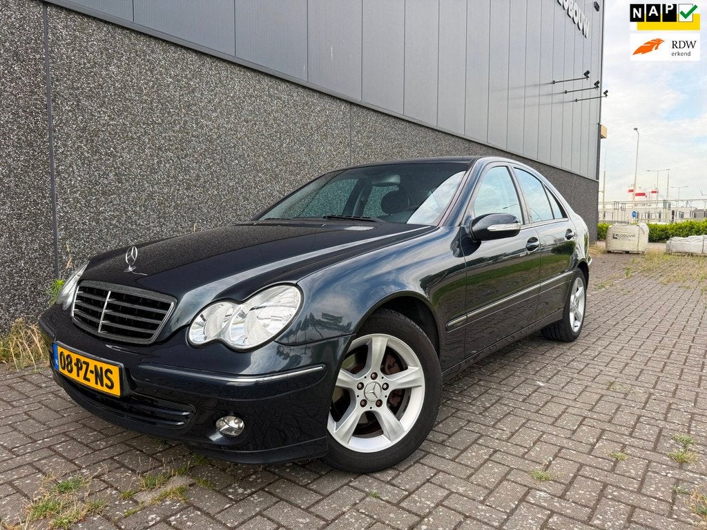 Mercedes-Benz C-klasse 180 K. Avantgarde/AUTOMAAT/NETTE AUTO, Auto's, Automaat, Achterwielaandrijving, Gebruikt, Zwart
