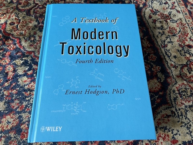 A Textbook of Modern Toxicology, Ernest Hodgson., Ophalen of Verzenden, Beta, Zo goed als nieuw, WO